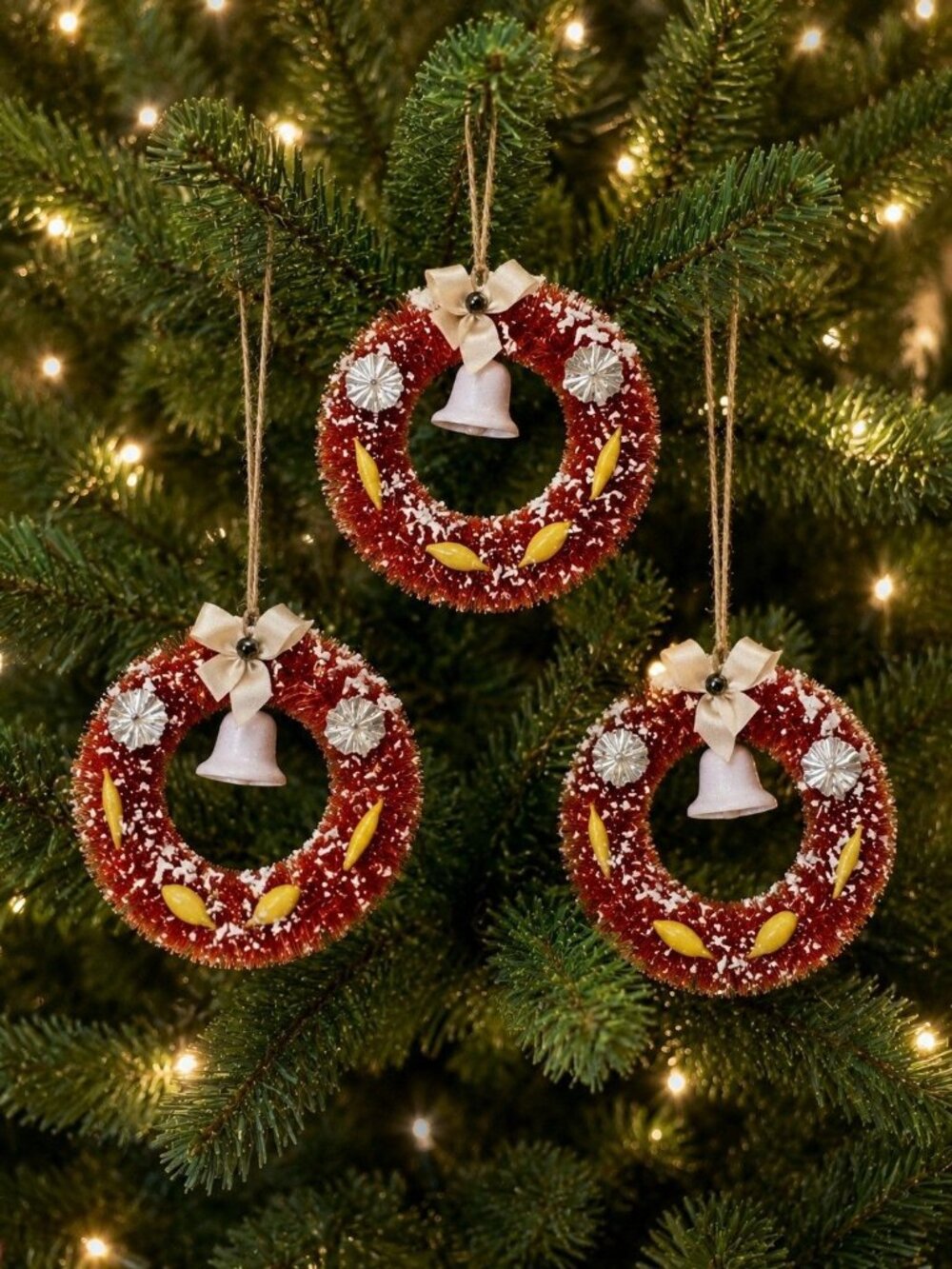 Set of 3 Vintage Bottle Brush Christmas Wreath Ornaments Bell Japan 4" - Picture 1 of 11